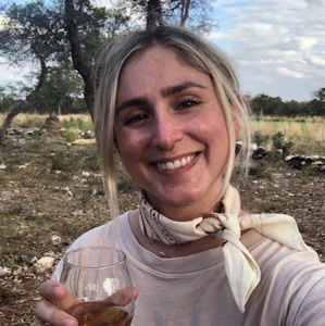 Meet your Posher, Alexandra